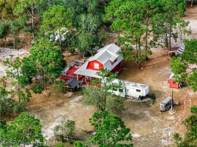 50 Rising R Road, Lake Placid, FL 33852