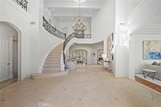 11709 Wetherby Lane, Los Angeles, CA 90077