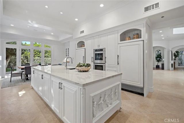 11709 Wetherby Lane, Los Angeles, CA 90077