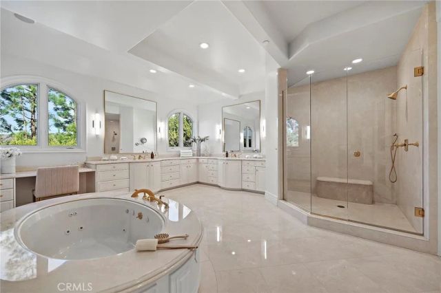 11709 Wetherby Lane, Los Angeles, CA 90077