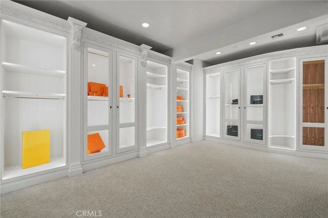 11709 Wetherby Lane, Los Angeles, CA 90077