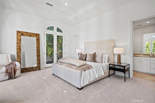 11709 Wetherby Lane, Los Angeles, CA 90077