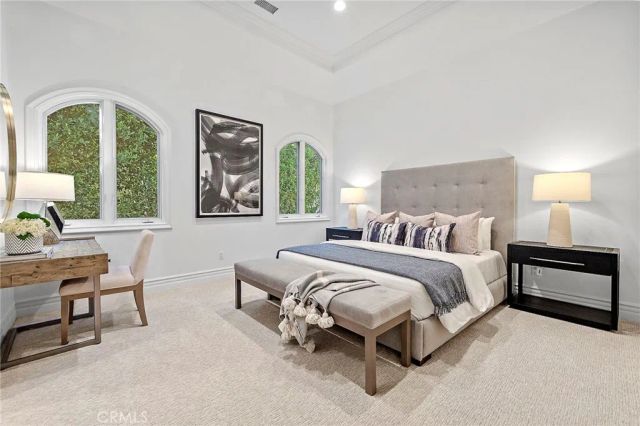 11709 Wetherby Lane, Los Angeles, CA 90077