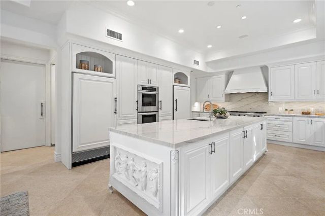 11709 Wetherby Lane, Los Angeles, CA 90077