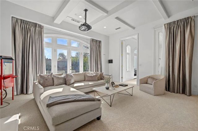 11709 Wetherby Lane, Los Angeles, CA 90077