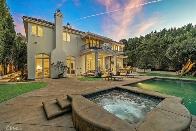 11709 Wetherby Lane, Los Angeles, CA 90077