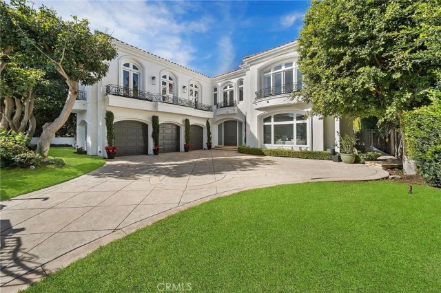 11709 Wetherby Lane, Los Angeles, CA 90077