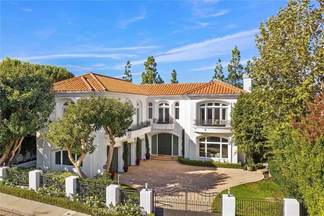11709 Wetherby Lane, Los Angeles, CA 90077