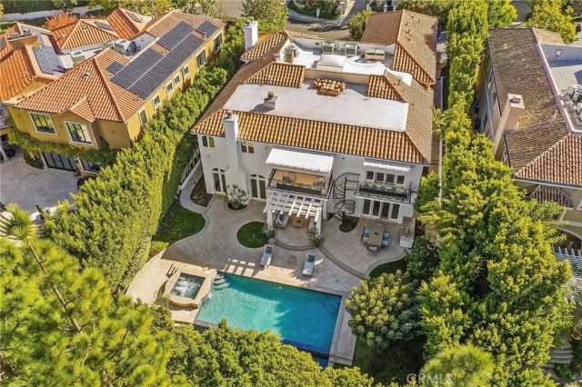 11709 Wetherby Lane, Los Angeles, CA 90077