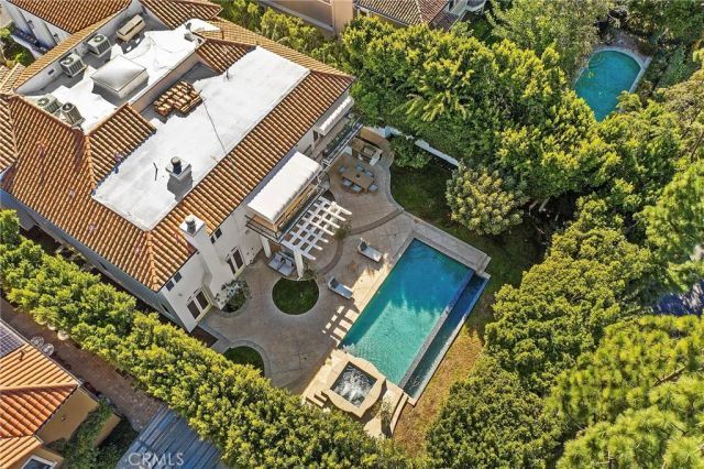 11709 Wetherby Lane, Los Angeles, CA 90077