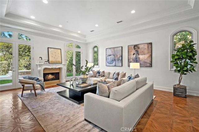 11709 Wetherby Lane, Los Angeles, CA 90077