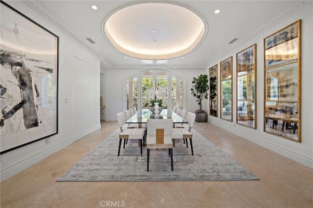 11709 Wetherby Lane, Los Angeles, CA 90077