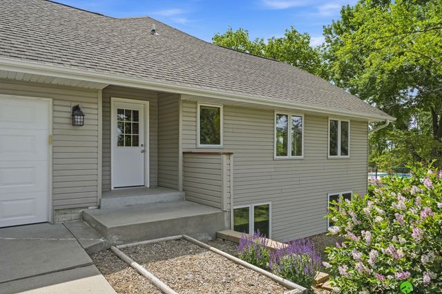 17879 S 68th Street, Hickman, NE 68372