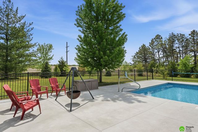 17879 S 68th Street, Hickman, NE 68372