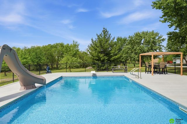 17879 S 68th Street, Hickman, NE 68372