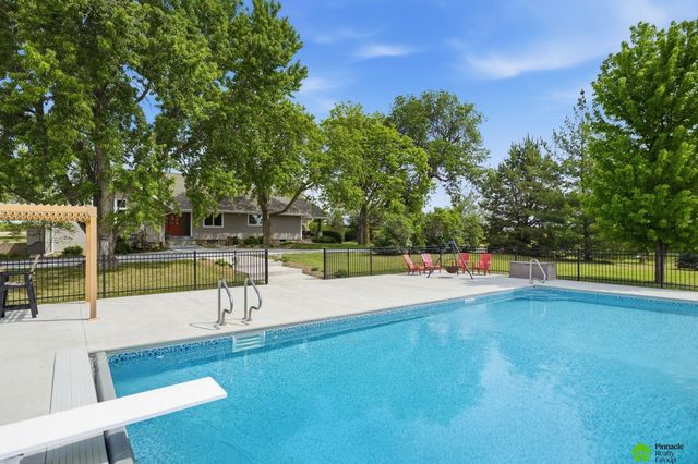 17879 S 68th Street, Hickman, NE 68372
