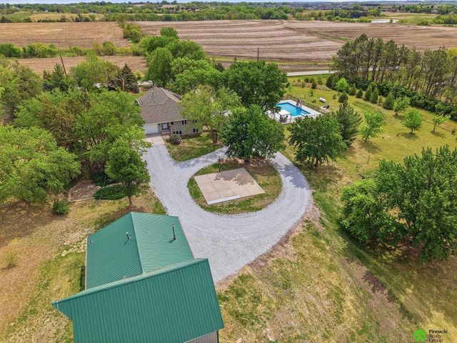 17879 S 68th Street, Hickman, NE 68372