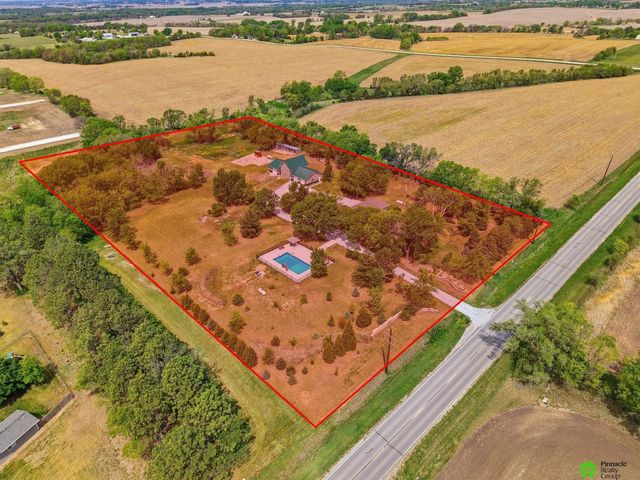 17879 S 68th Street, Hickman, NE 68372