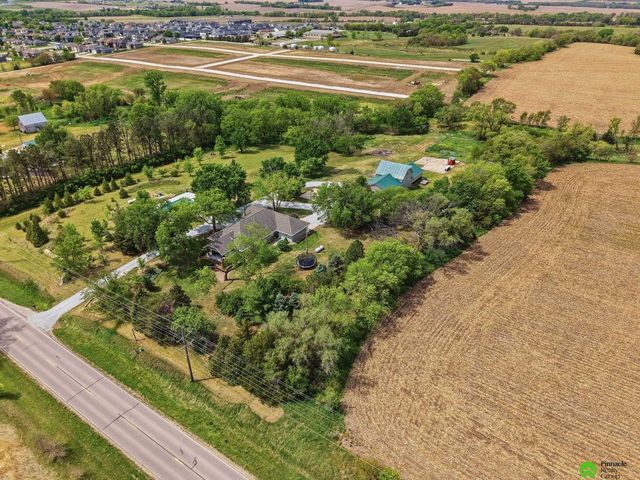 17879 S 68th Street, Hickman, NE 68372