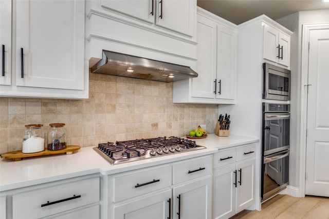 13613 Marys Ridge Road, Fort Worth, TX 76008