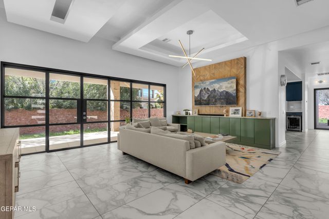 6155 WHISTLING SWAN Place, El Paso, TX 79932