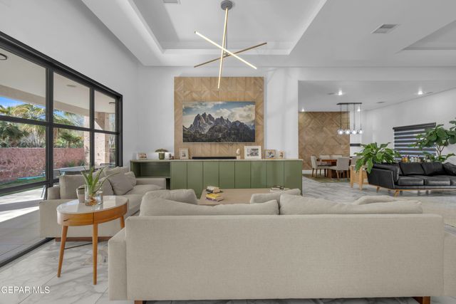 6155 WHISTLING SWAN Place, El Paso, TX 79932