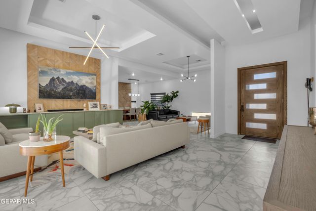 6155 WHISTLING SWAN Place, El Paso, TX 79932