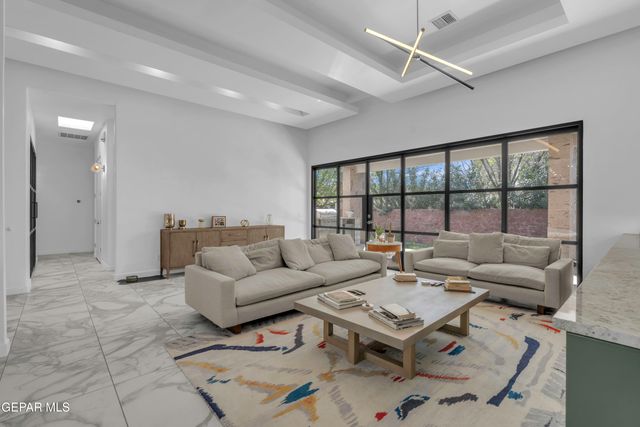 6155 WHISTLING SWAN Place, El Paso, TX 79932