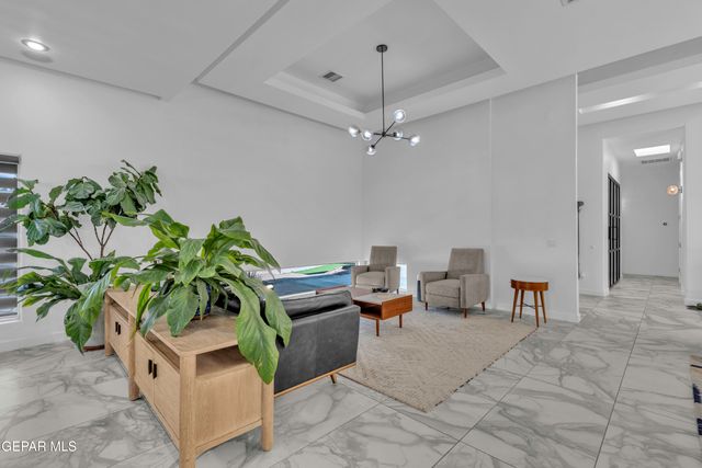 6155 WHISTLING SWAN Place, El Paso, TX 79932