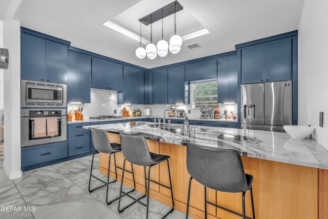 6155 WHISTLING SWAN Place, El Paso, TX 79932