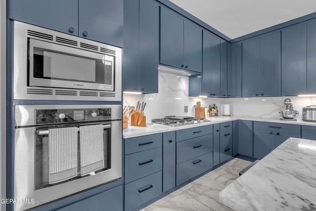 6155 WHISTLING SWAN Place, El Paso, TX 79932