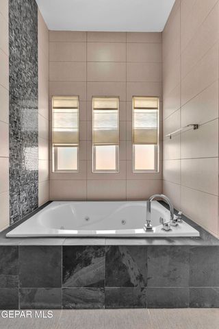 6155 WHISTLING SWAN Place, El Paso, TX 79932