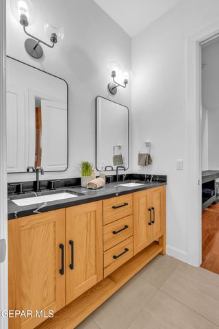 6155 WHISTLING SWAN Place, El Paso, TX 79932