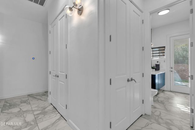 6155 WHISTLING SWAN Place, El Paso, TX 79932