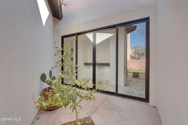 6155 WHISTLING SWAN Place, El Paso, TX 79932