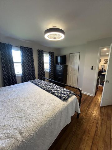 4880 Oakland Avenue, Kansas City, KS 66102