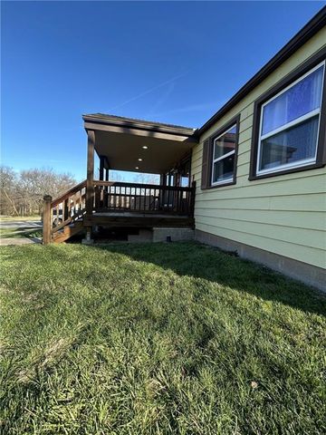 4880 Oakland Avenue, Kansas City, KS 66102