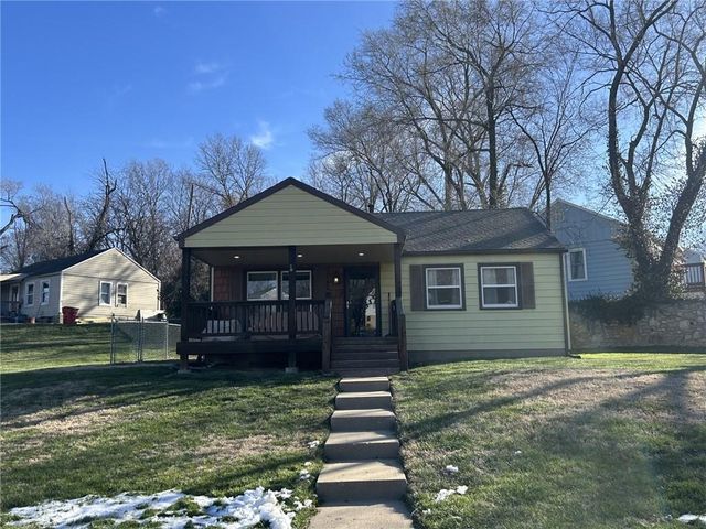 4880 Oakland Avenue, Kansas City, KS 66102