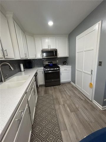 4880 Oakland Avenue, Kansas City, KS 66102