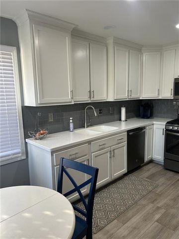 4880 Oakland Avenue, Kansas City, KS 66102