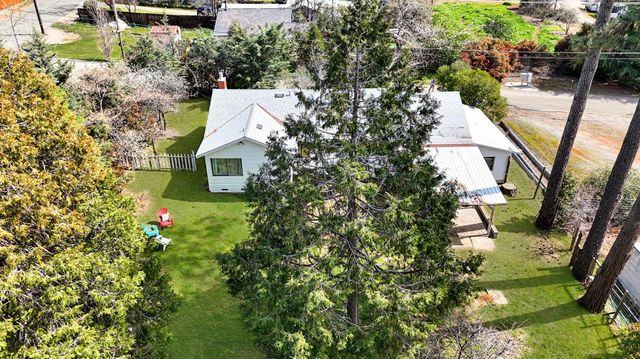 10090 West Dr, Grass Valley, CA 95945