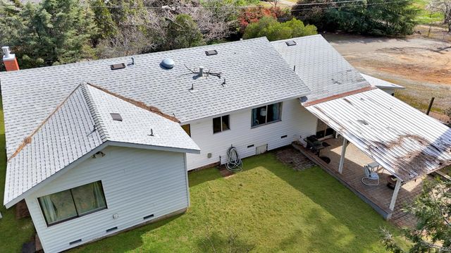 10090 West Dr, Grass Valley, CA 95945