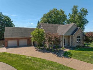 7533 Chapel Hill Court, Newburgh, IN 47630