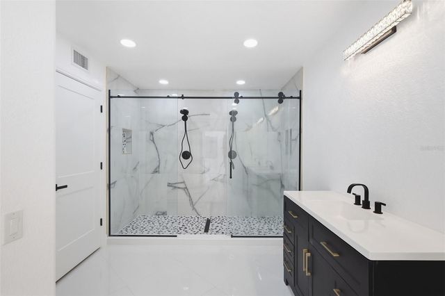 3904 WOODSFIELD COURT, Orlando, FL 32822