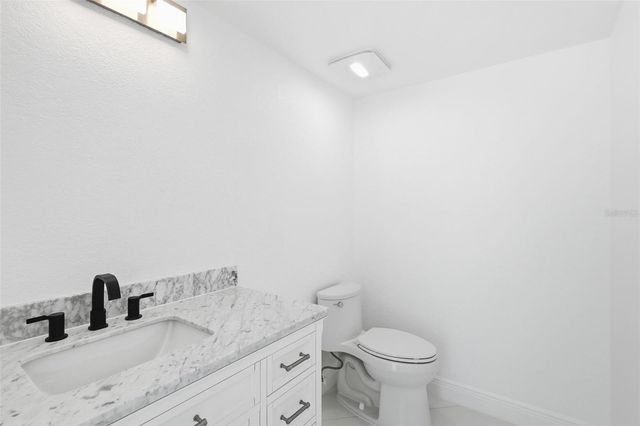 3904 WOODSFIELD COURT, Orlando, FL 32822