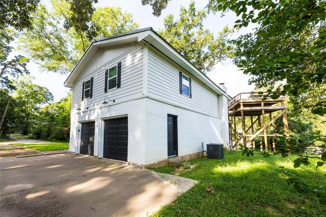 14510 Henry Calfee Drive, Willis, TX 77318