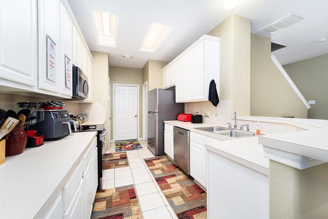 6127 Morningshire Lane, Houston, TX 77084