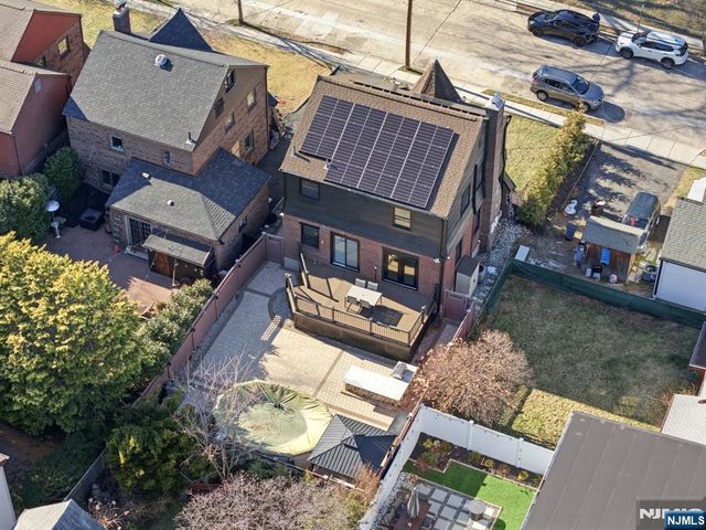 9 New Brier Lane, Clifton, NJ 07012