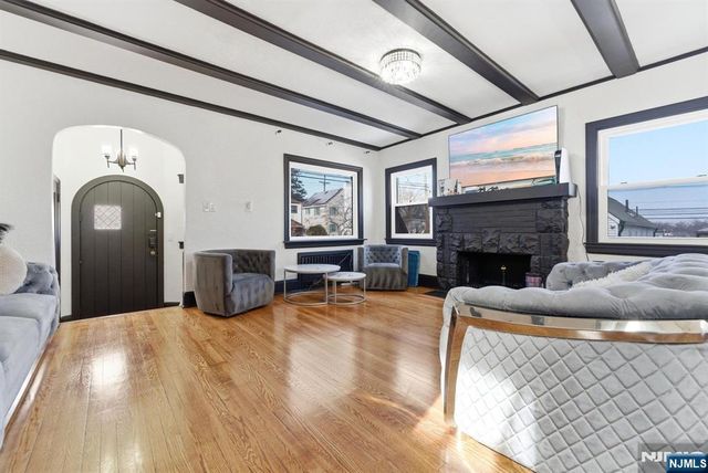 9 New Brier Lane, Clifton, NJ 07012