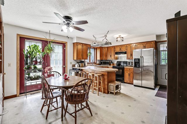 2016 Hinman Settler Road, Derby, VT 05855